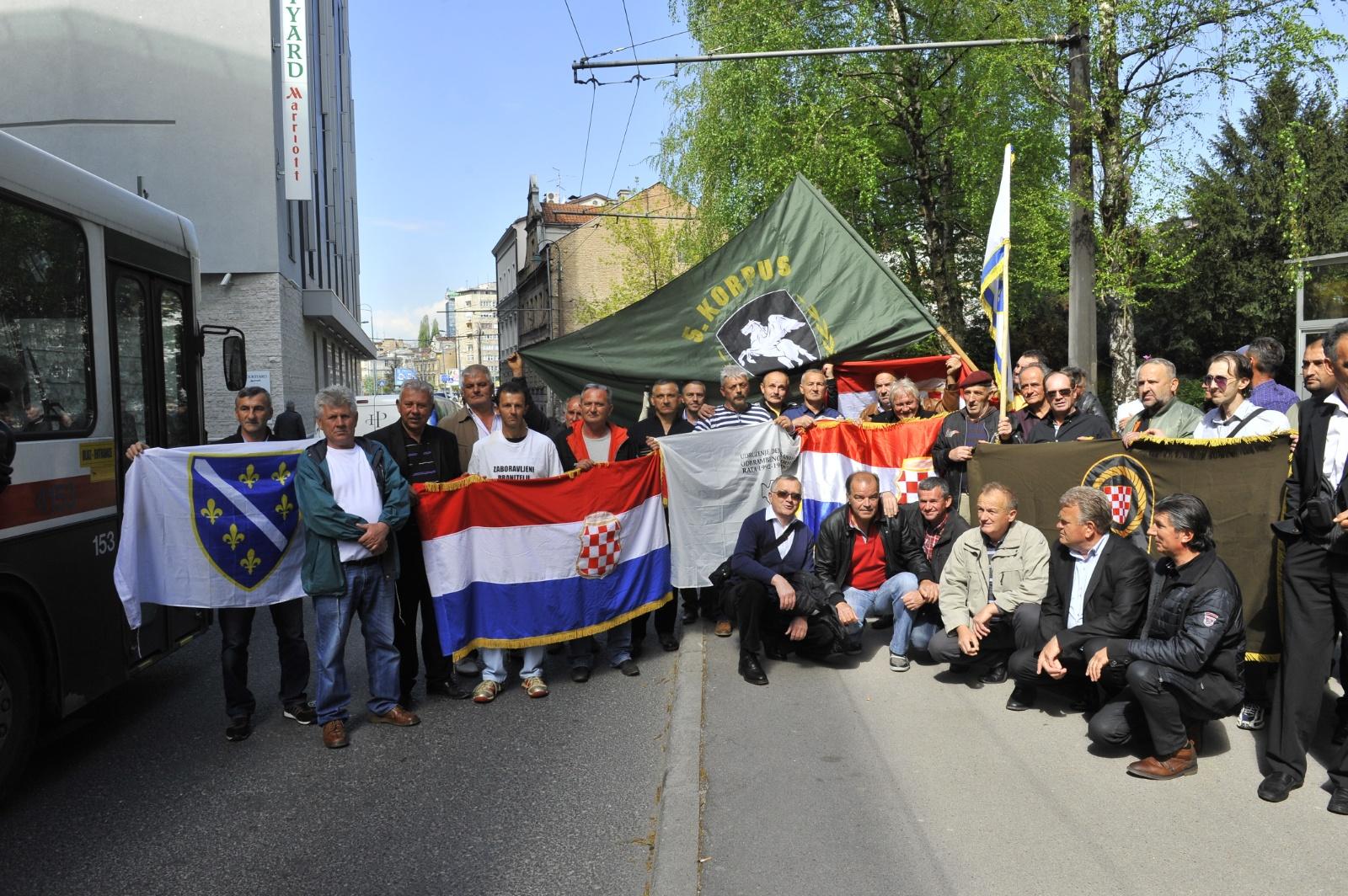 Borci pred Parlamentom FBiH: Ili rezolucija ili podižemo šatorsko naselje