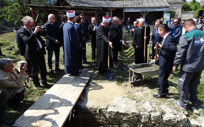 Svečano položen kamen temeljac: Arnaudija je opomena da čovjek može biti zloupotrebljen, ali ne i narod