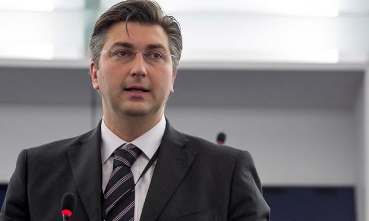 Plenković: Ne prihvatam ostavku ministra Krstičevića