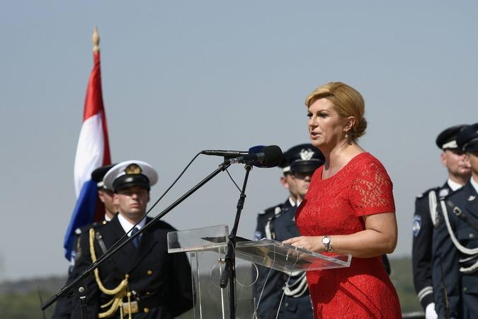 Grabar-Kitarović o Thompsonovom koncertu: Politiku ne treba miješati sa muzikom