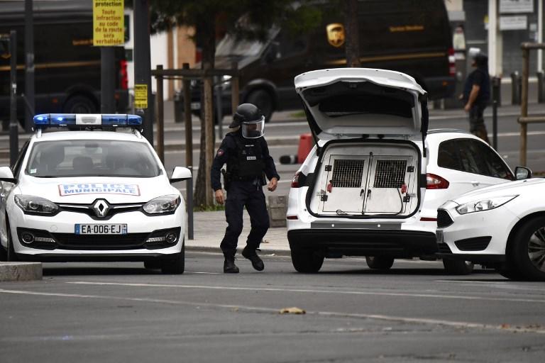 Pariz: Francuska policija uhapsila dvije osobe nakon racije