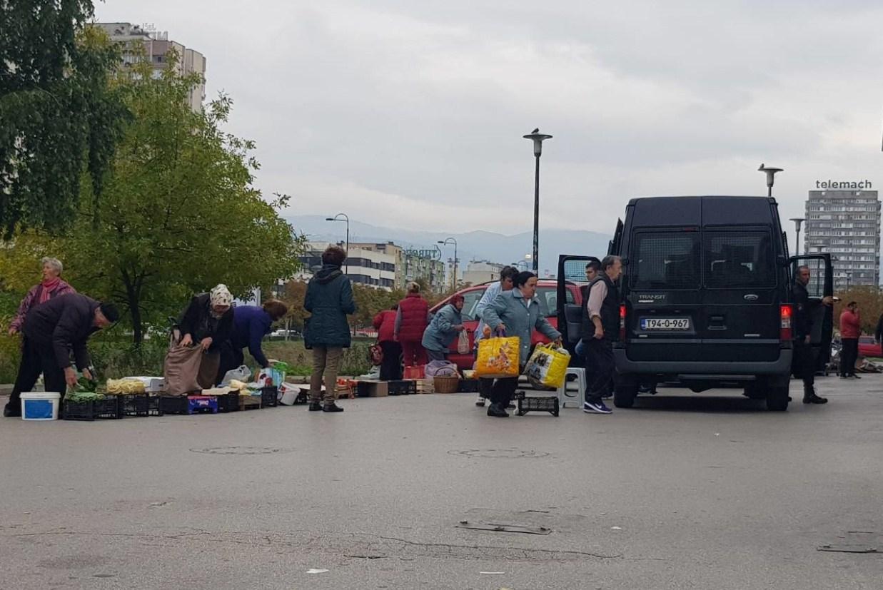 Nelegalni prodavači, bježeći od inspekcije, ostavljaju svoju robu