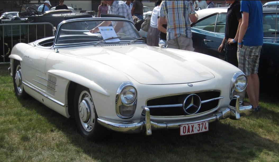 Legendarni 300 SL modeli najveće zvijezde Mercedesove aukcije