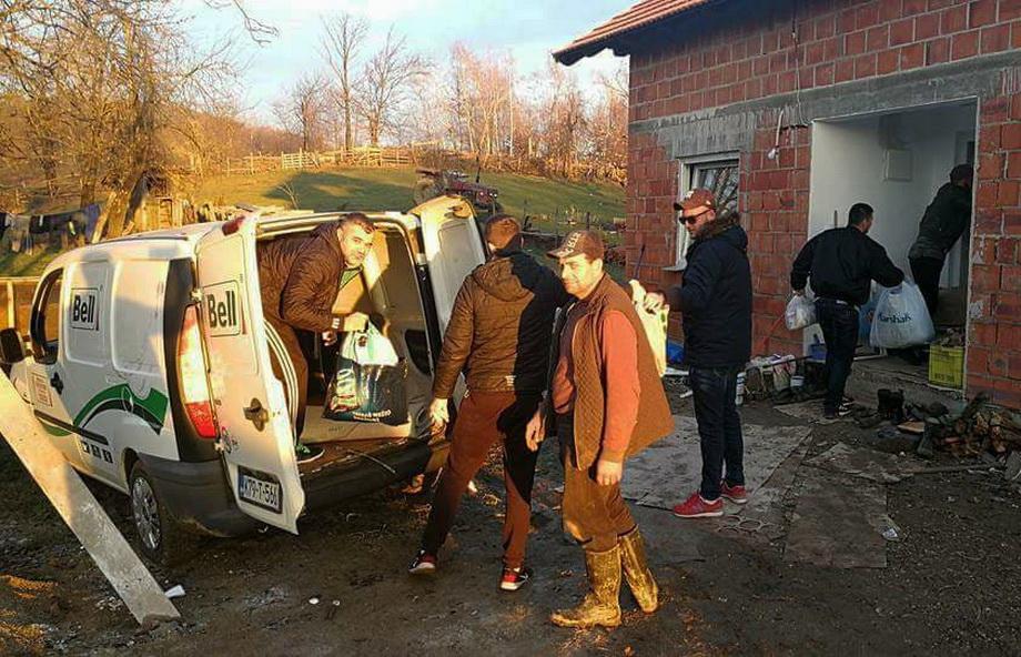 Aktivnosti mladih iz Udruženja „Fokus“ iz Bosanske Dubice: Za godinu siromašnim sugrađanima podijelili više od 6.150 obroka