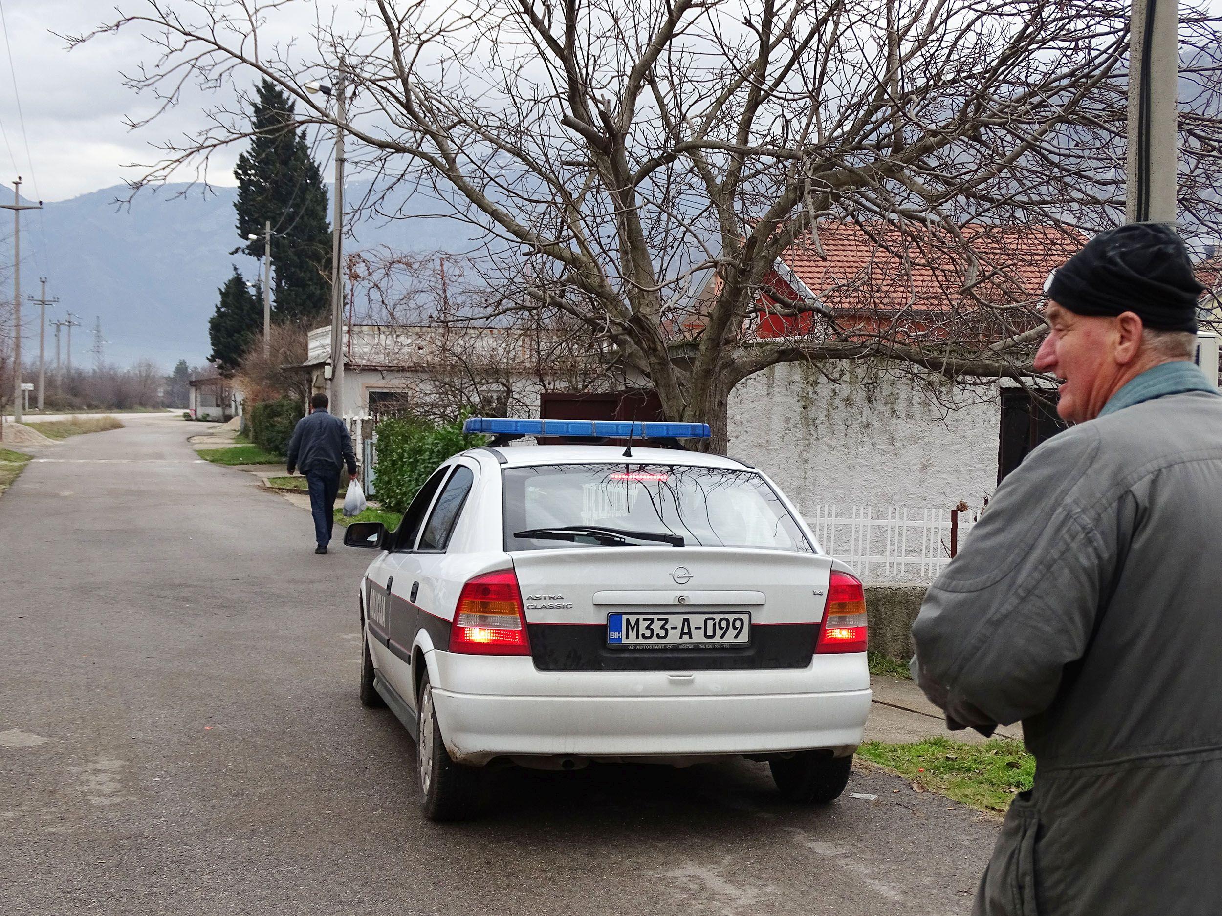 Nakon još jednog razbojništva nad uposlenicima pošte: Policija čuva poštare dok dijele penzije