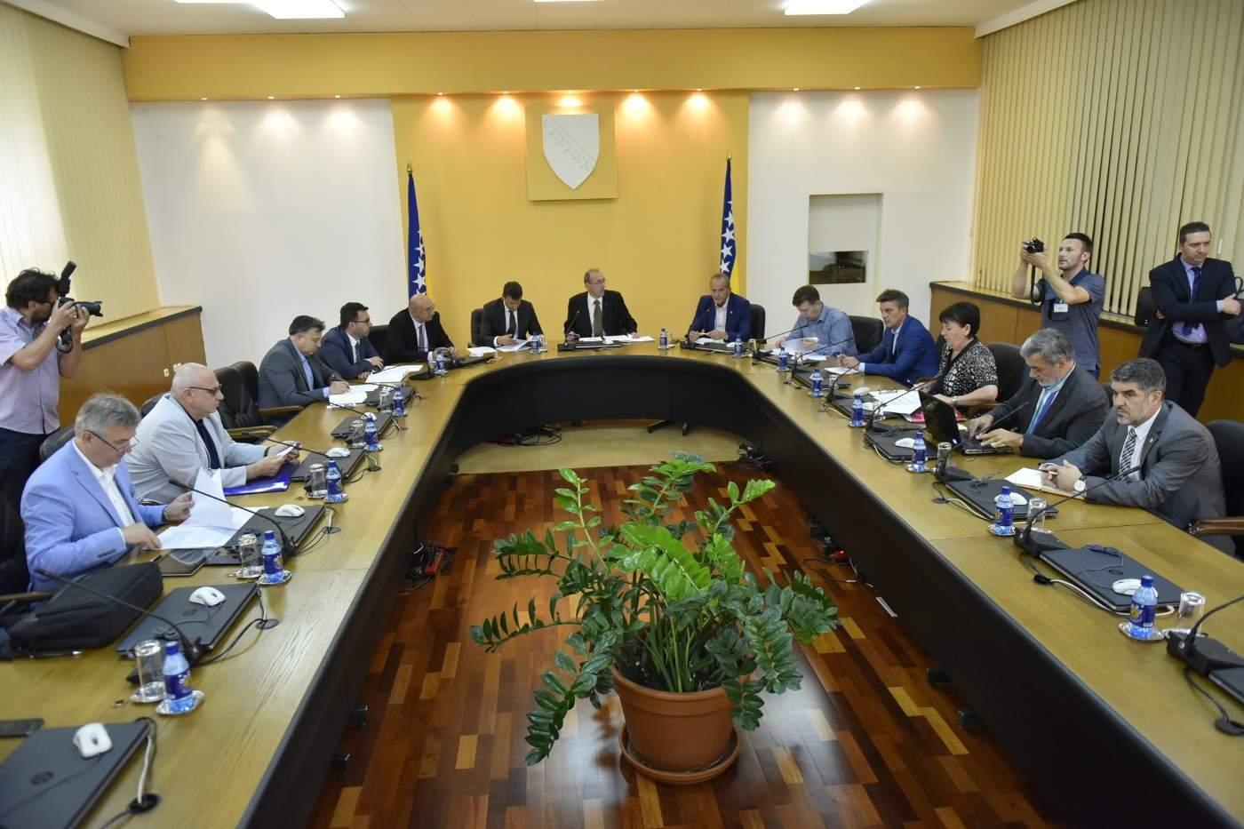 ESV FBiH: Zbog Vlade FBiH zamro socijalni dijalog