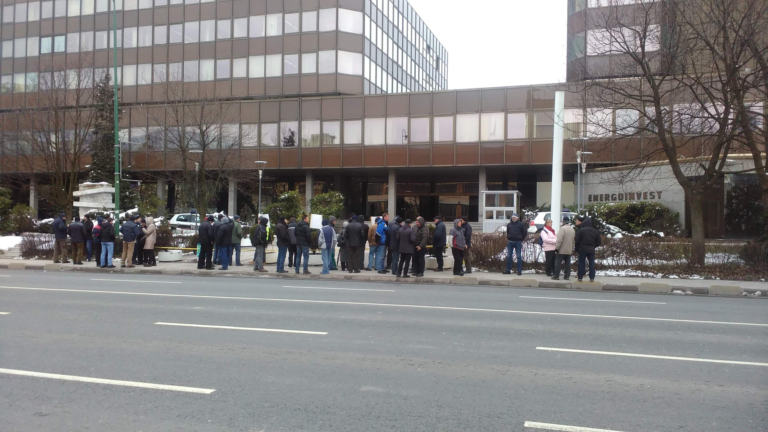 Radnici sutra dolaze pred Centralu SDA