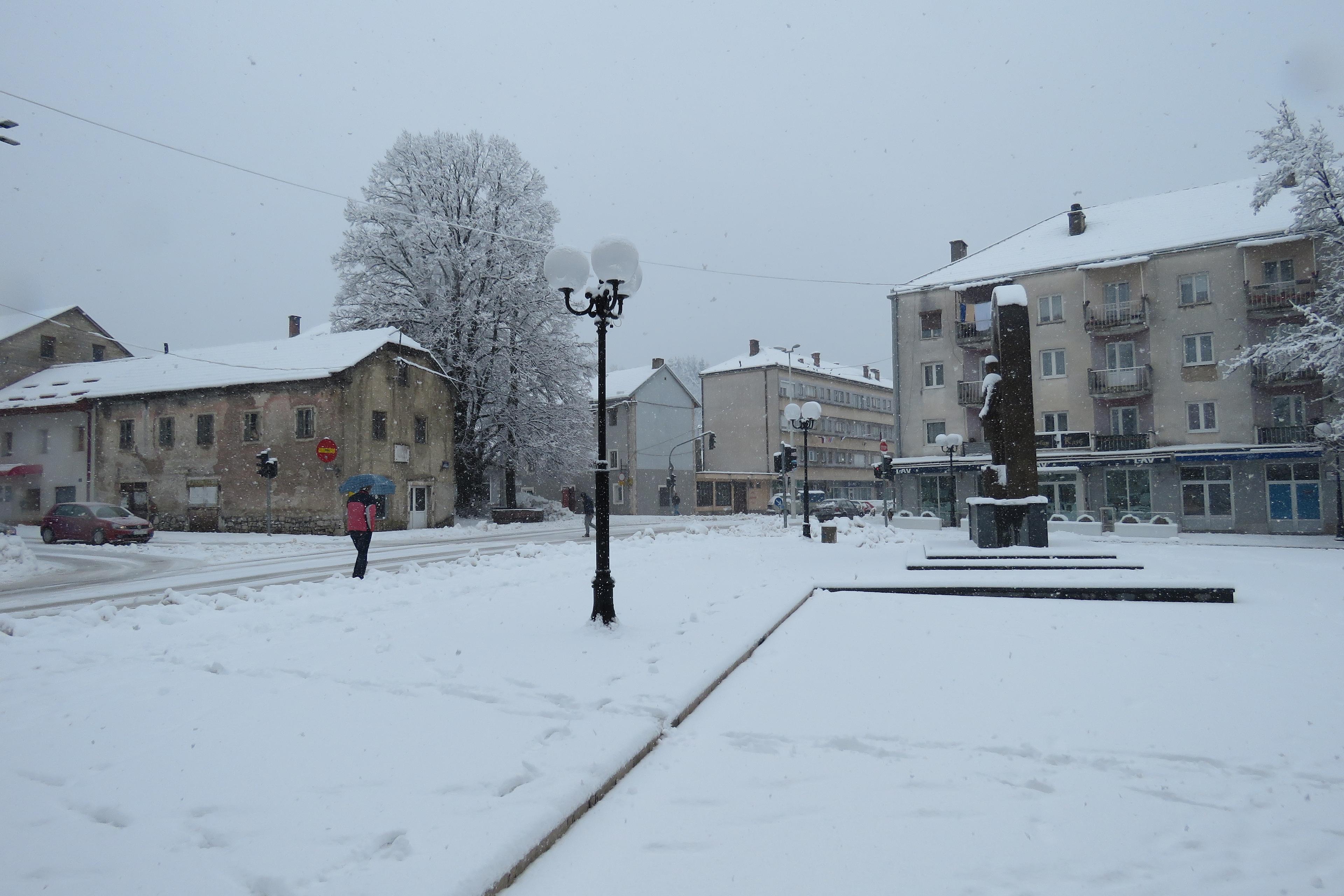 Nevesinje osvanulo pod snijegom