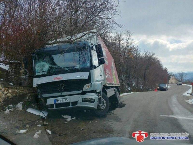 Kamion sletio s ceste Rama - Tomislavgrad