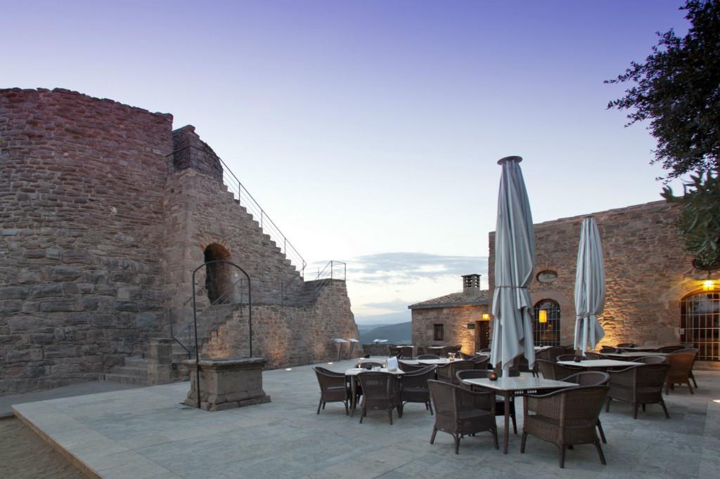 Parador de Cardona Cardona, Španija ( Booking.com) - Avaz