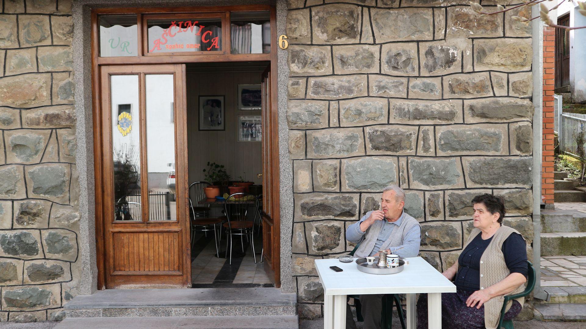 Zima prošla, Omer i Džemila otvaraju vrata svoje aščinice