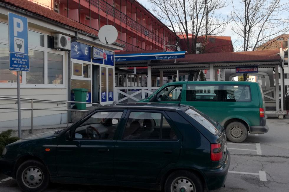 Imaju dovoljno parking mjesta, ali ne i radnika koji bi parkiranje naplaćivali