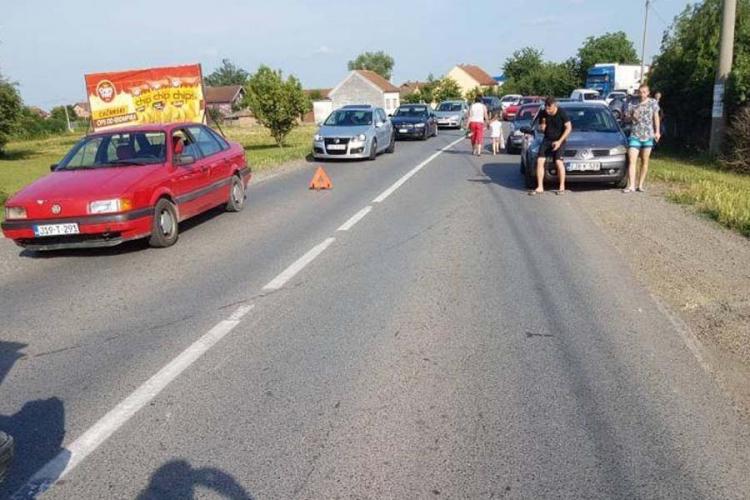 Funkcioner iz Bosanske Gradiške prijavljen da je tokom blokade saobraćaja autom udario pješaka