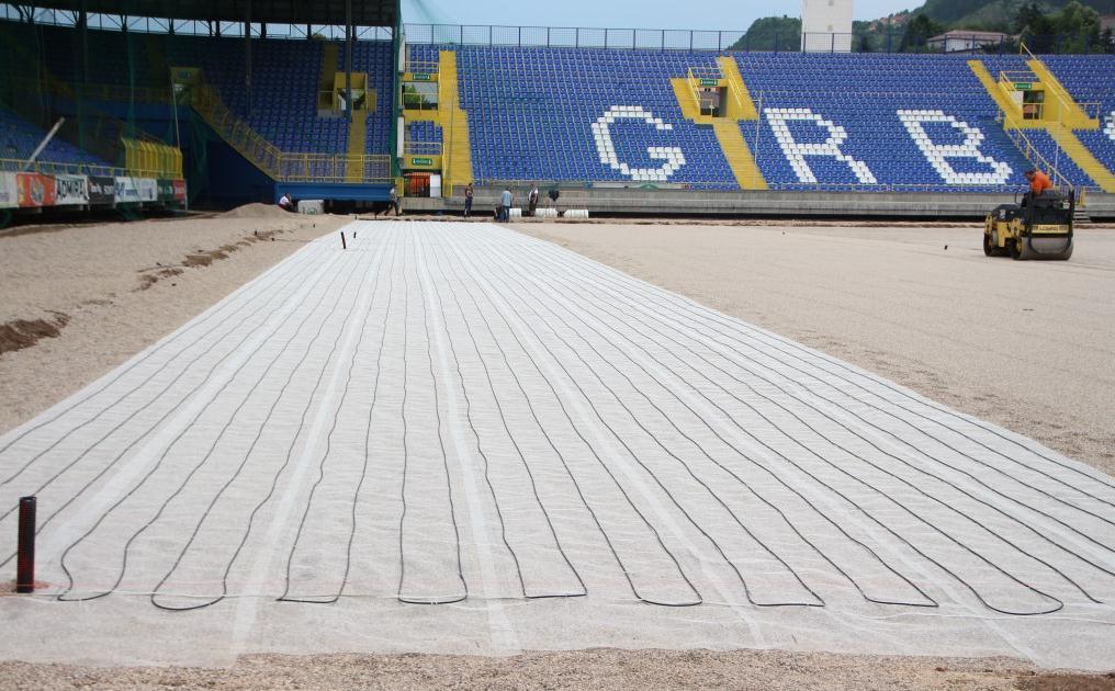 Počelo postavljanje grijača na novom terenu FK Željezničar