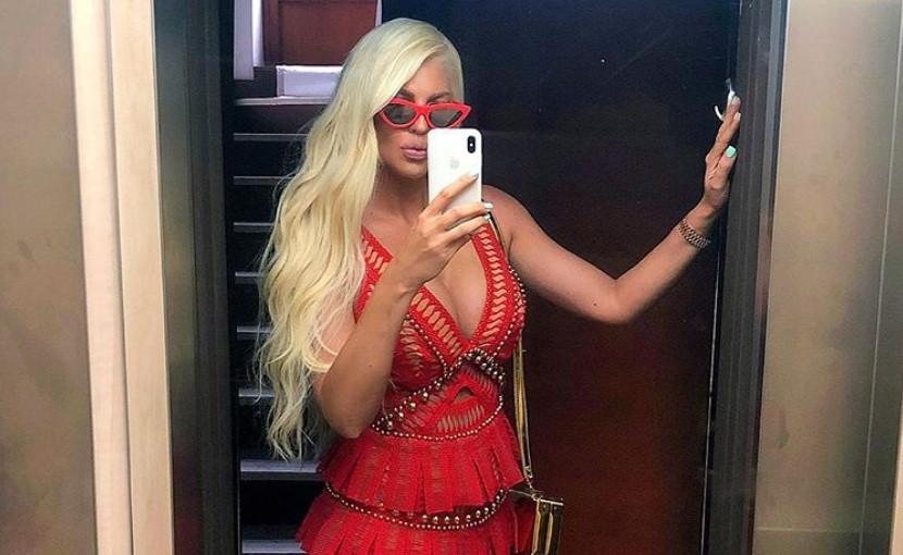 Očarala mnoge: Jelena Karleuša u seksi crvenoj haljini oduševila fanove