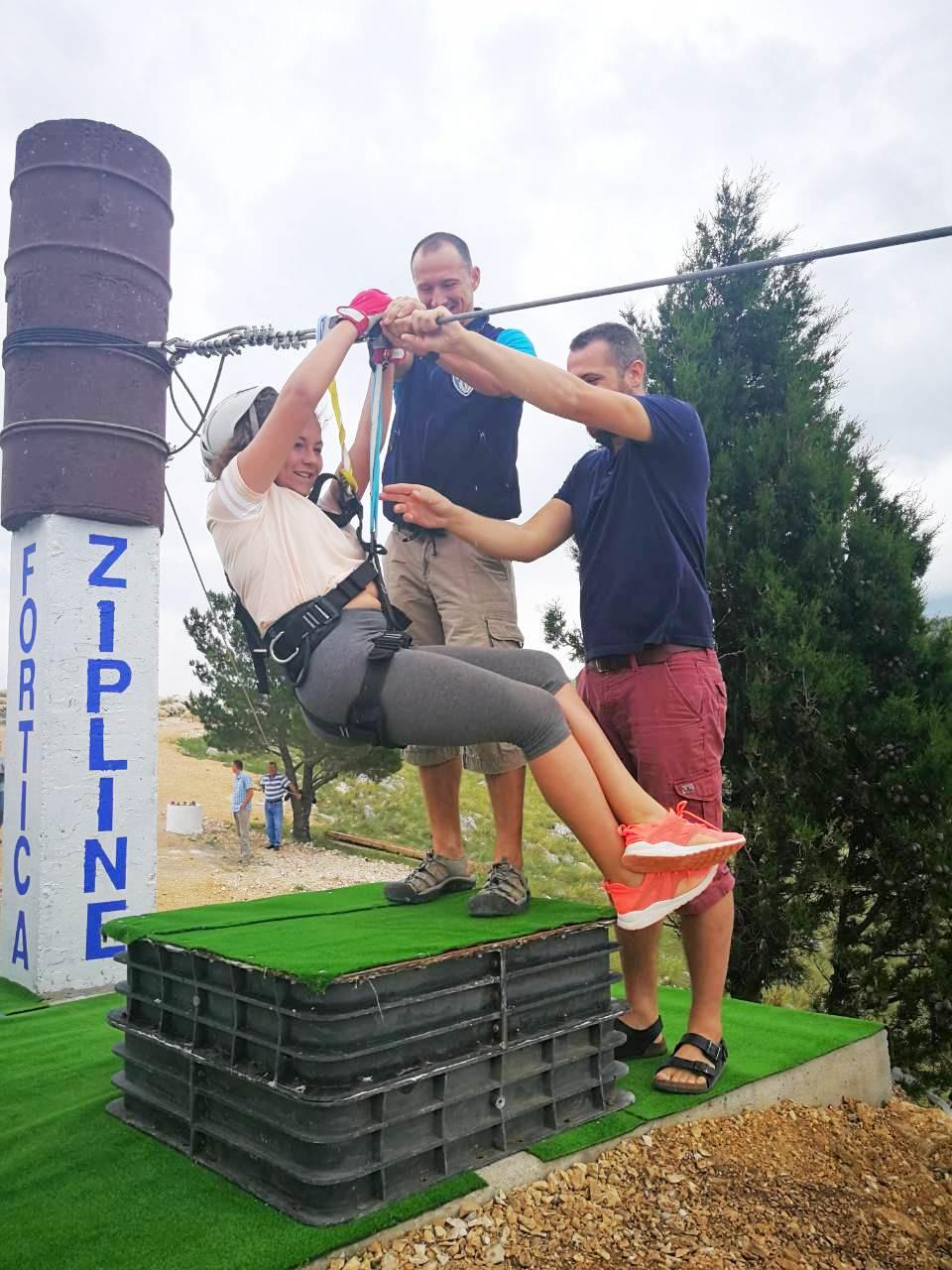 Brda Fortica i Stolac iznad Mostara, danas povezani "zip-lineom"