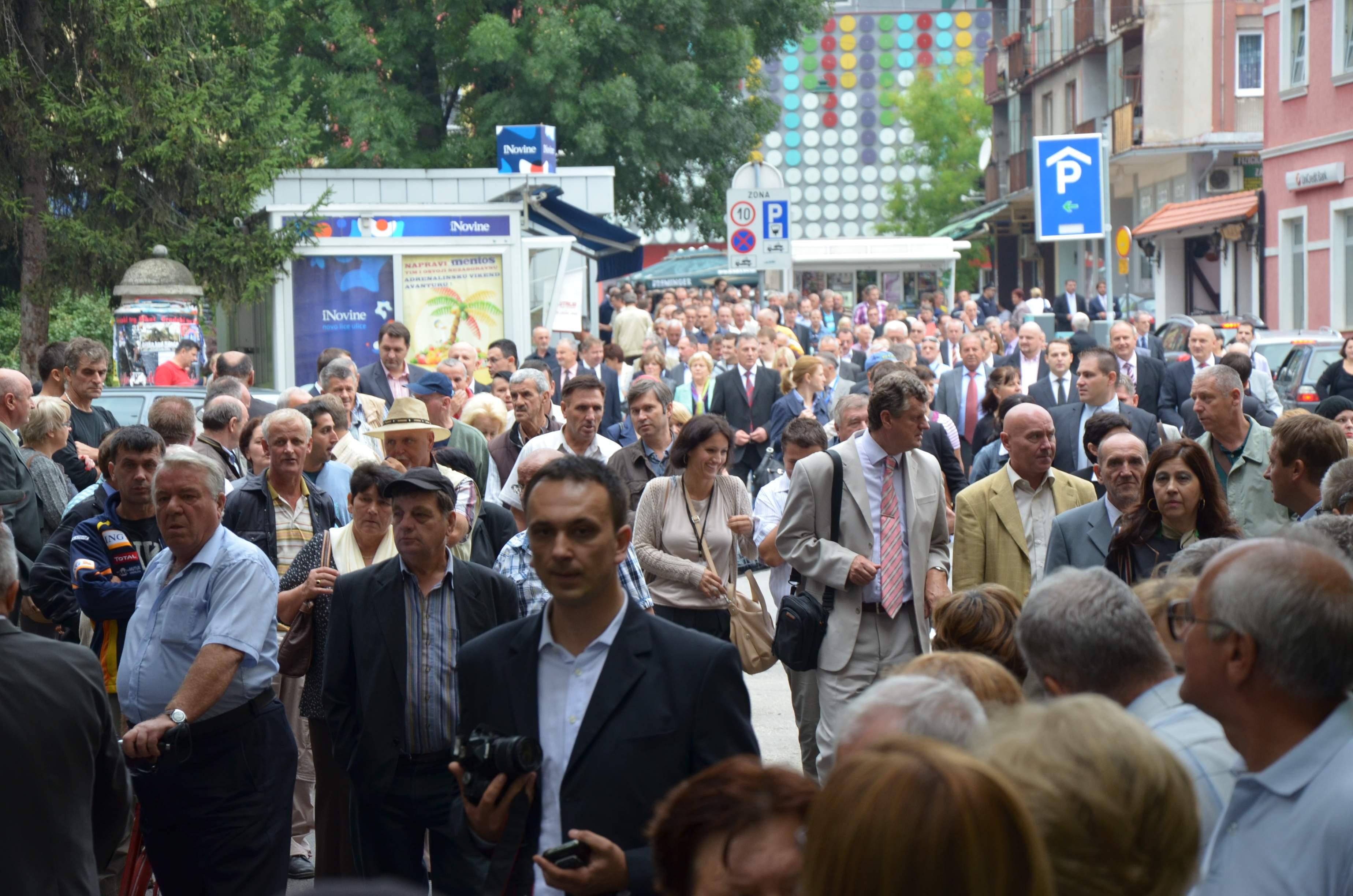 Za tri mjeseca umrlo više od 9.000 ljudi!