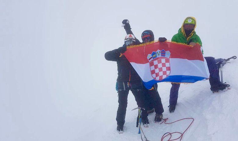 Bh. alpinisti s Monblana poslali podršku ''Vatrenima''