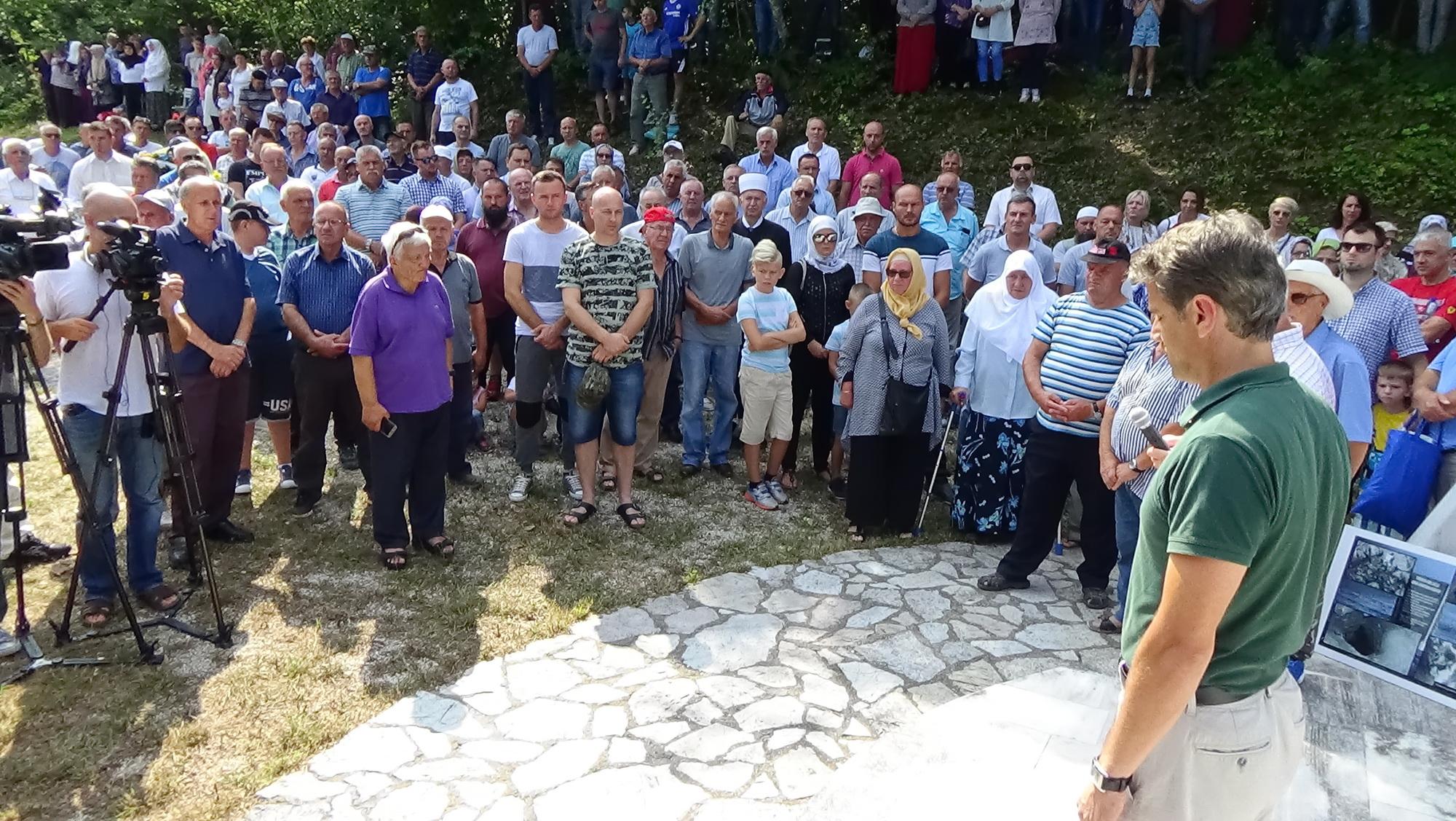 U Sanskom Mostu održana komemoracija nad jamom Hrastova glavica