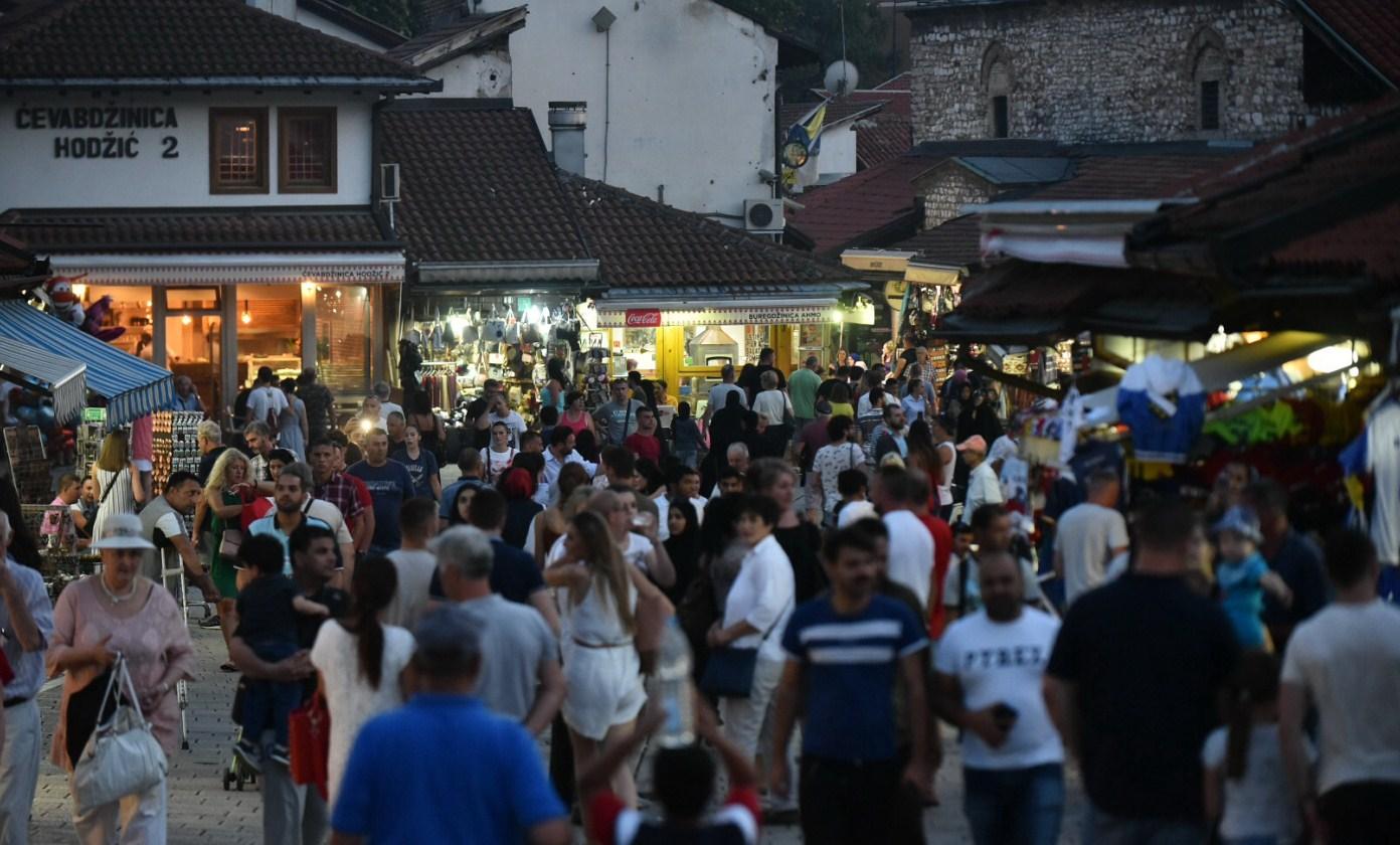 Sve je spremno: Ulice glavnog grada krcate noć prije 24. Sarajevo Film Festivala