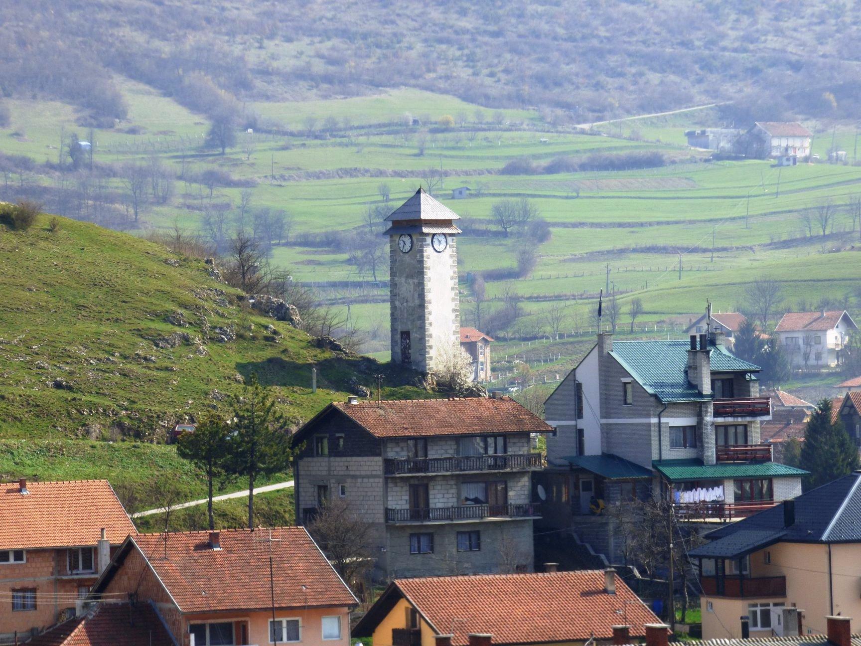 Satovi na kuli koja je simbol Donjeg Vakufa ne rade godinama