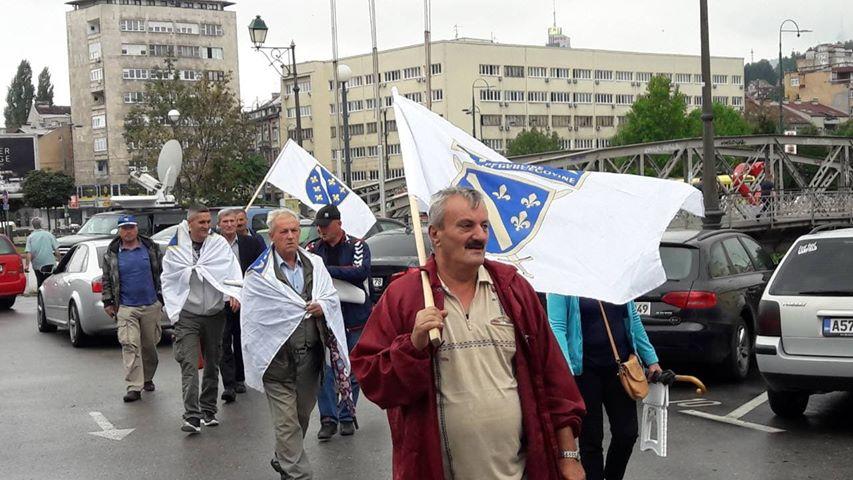 Borci dolaze pred Parlament i ostaju do usvajanja zakona