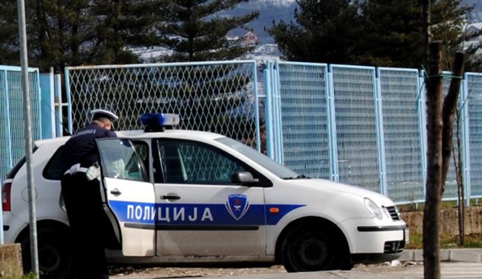 Mladić iz Lukavca u automobilu krijumčario 25 migranata