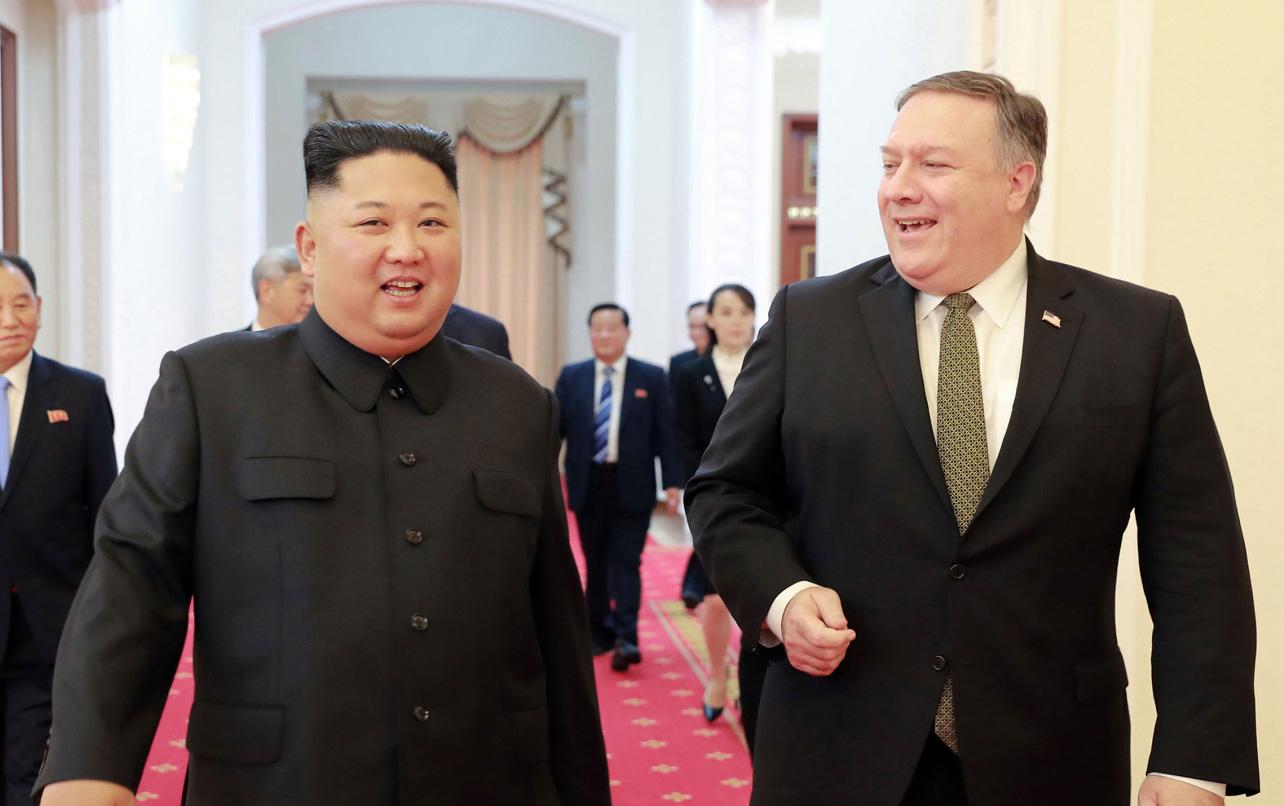 Kim Jong Un i Pompeo - Avaz