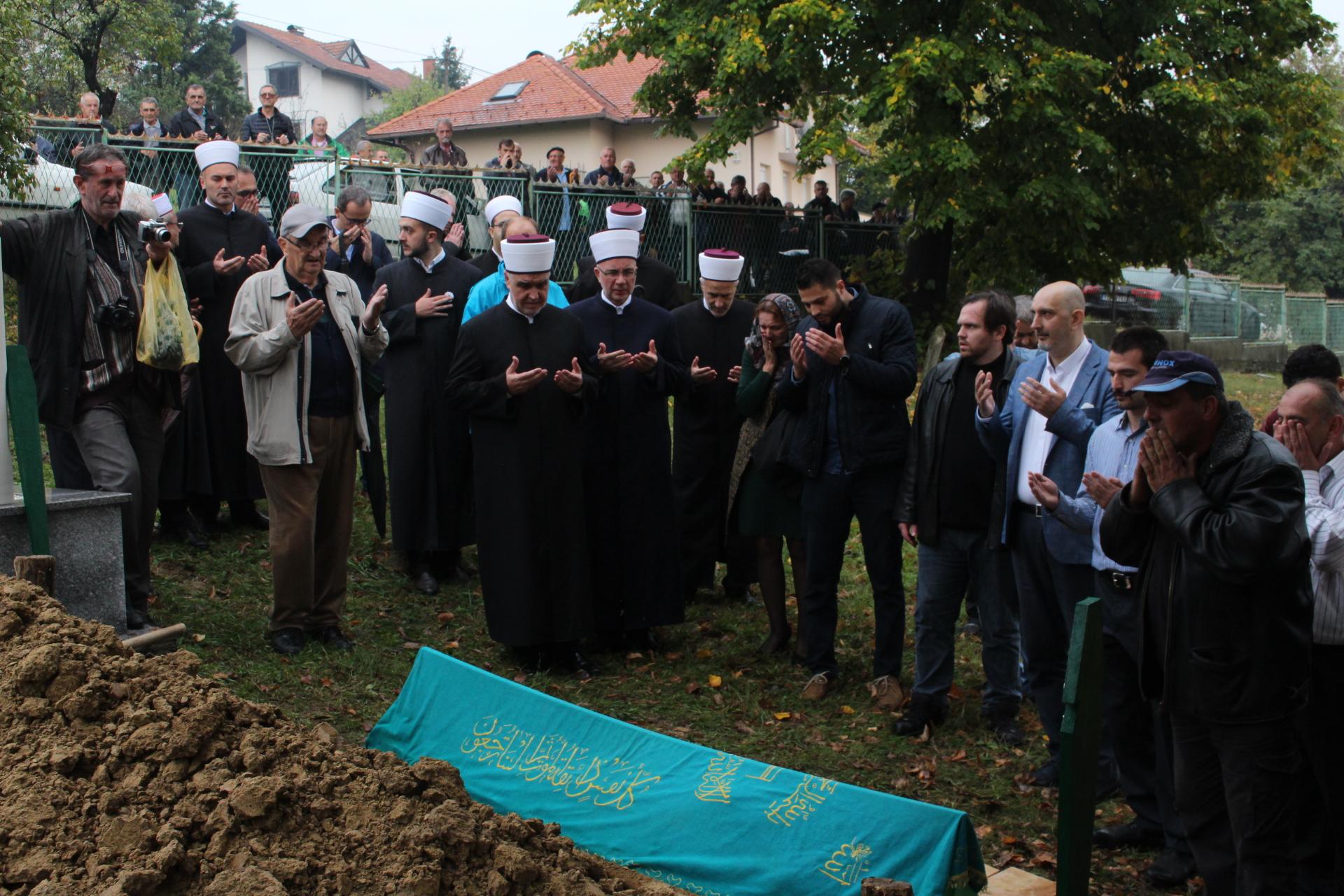 Klanjana dženaza Muhamedu Begi Gradaščeviću