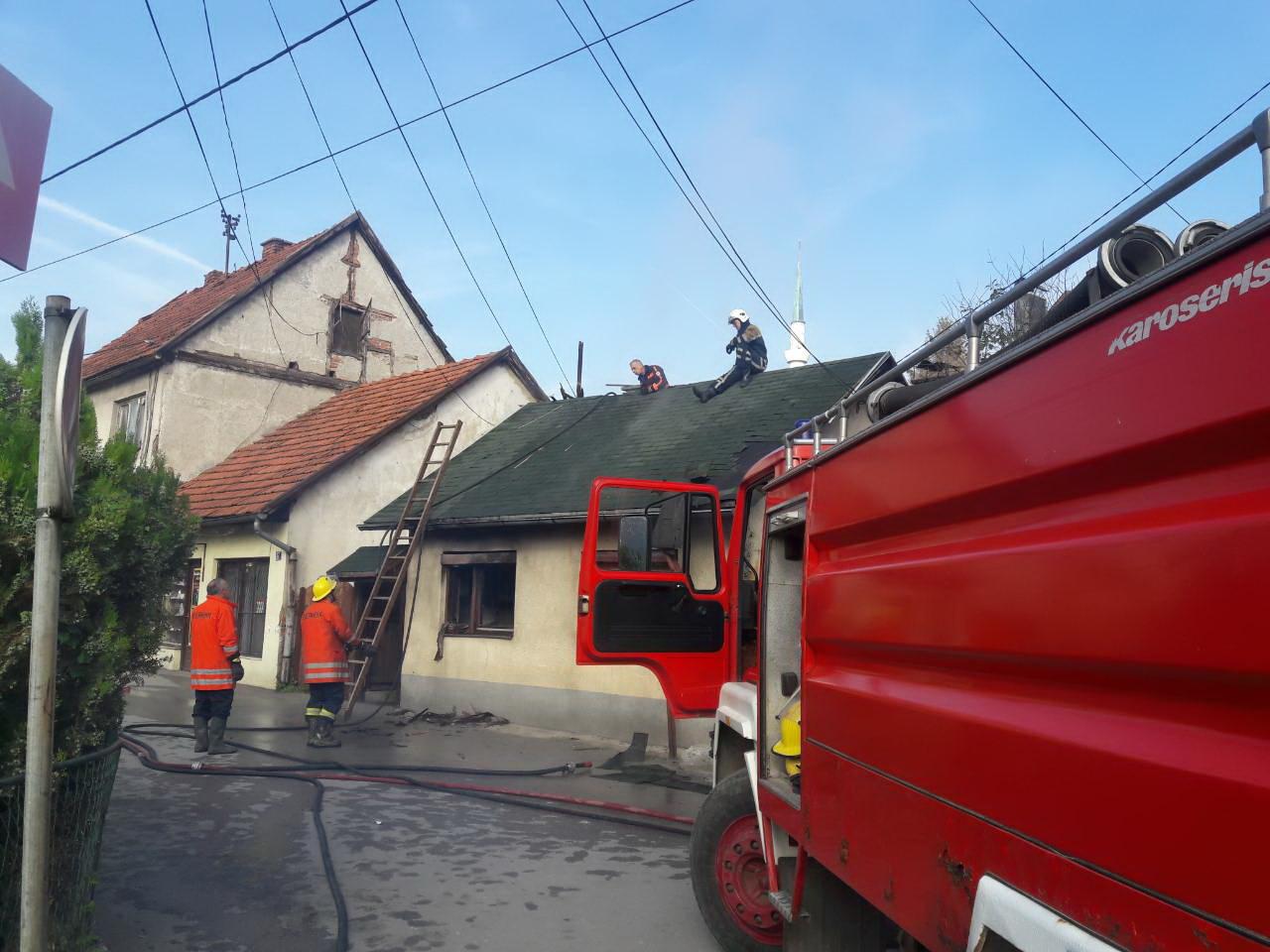 U kući pronađena dva ugljenisana tijela - Avaz