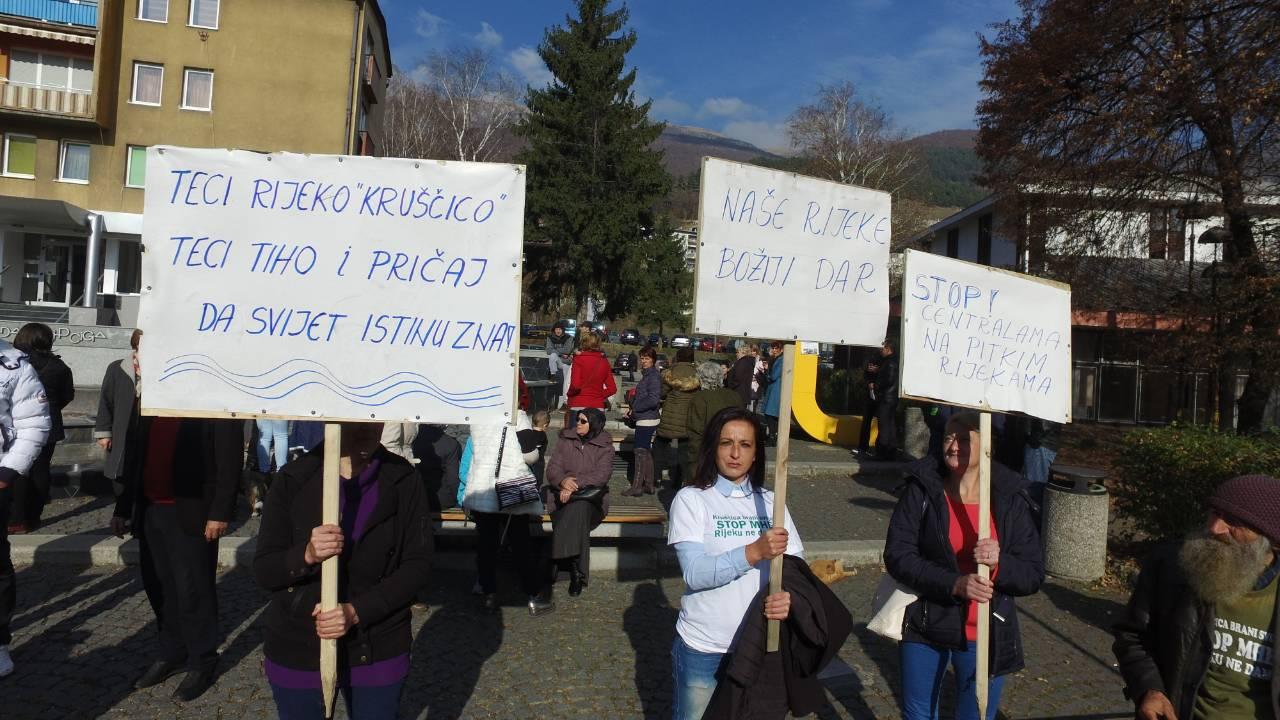 S današnjih protesta - Avaz