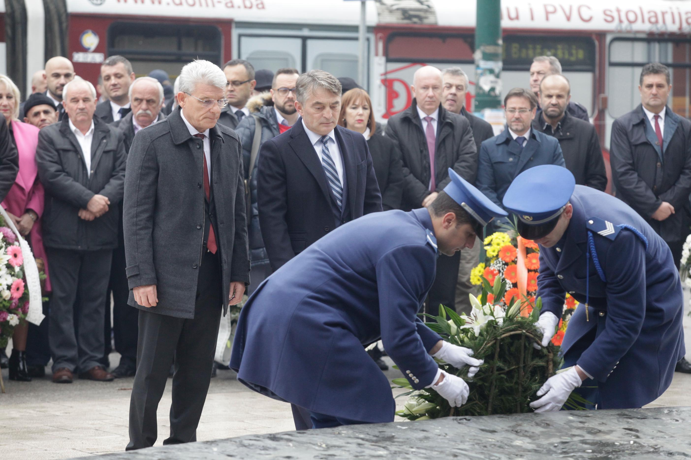 Poruke zvaničnika: BiH je jača od svih nas, uvijek opstane i nadživi sve