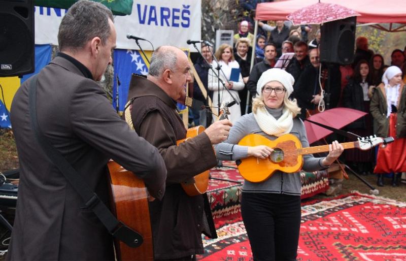 Fra Mirko Majdandžić na Bobovcu - Avaz