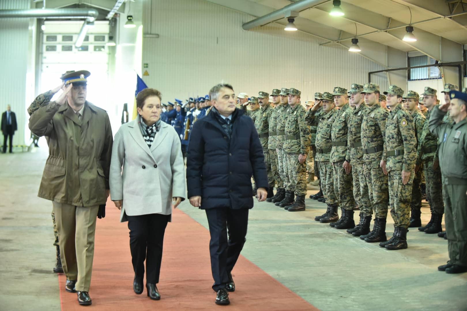 Pendeš i Komšić na današnjoj ceremoniji - Avaz