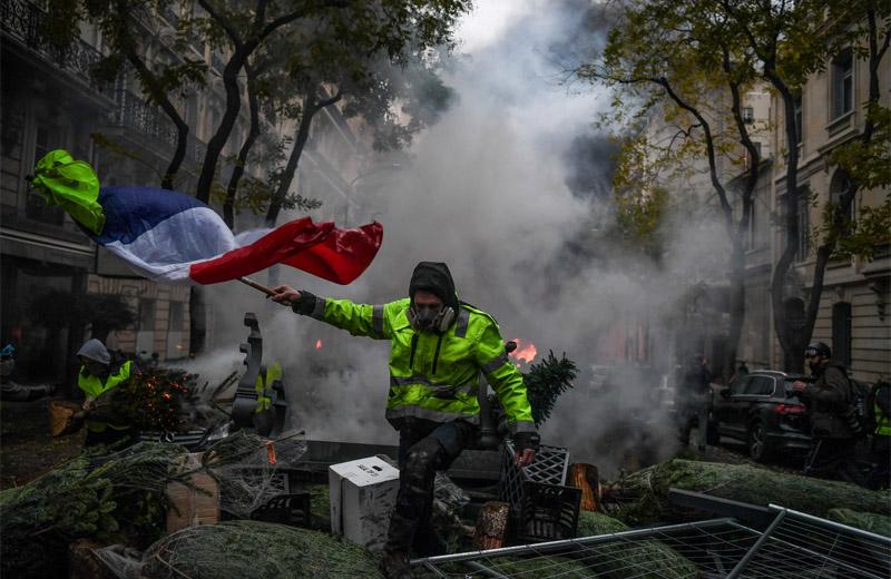 Pariz: Protesti traju od 17. novembra - Avaz