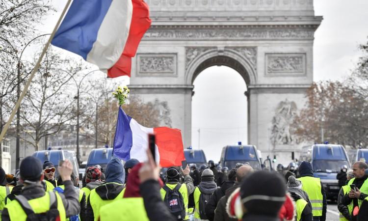 Francuska vlada pozvala "žute prsluke" da ne prave demonstracije zbog napada u Strazburu