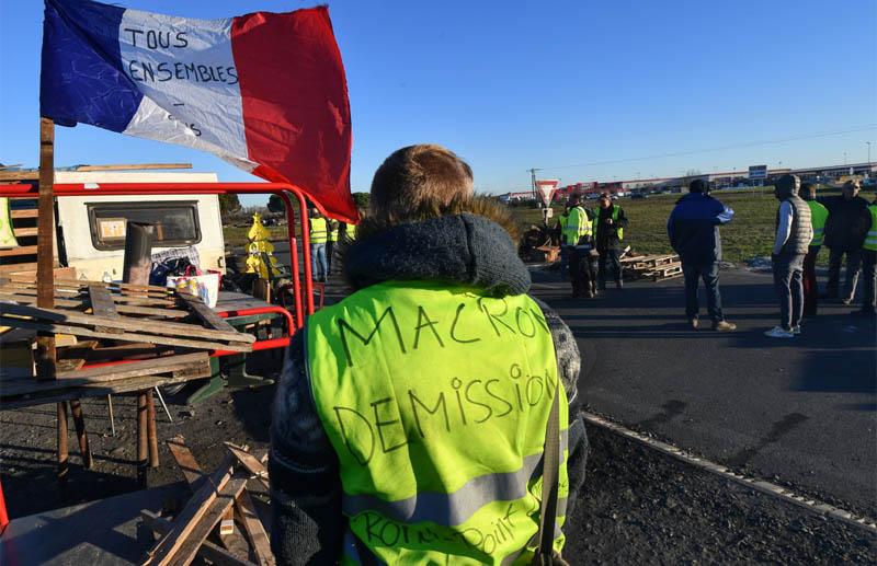 Novi protesti "žutih prsluka" u Parizu, čeka ih čak 8.000 policajaca