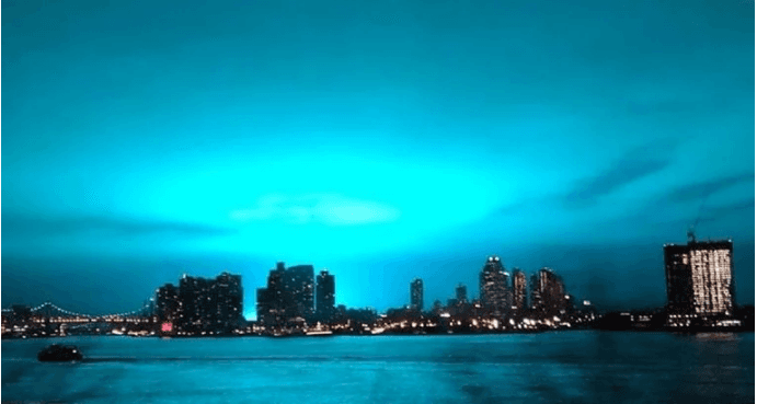 Njujork: Nebo plavo zbog kvara na transformatoru - Avaz