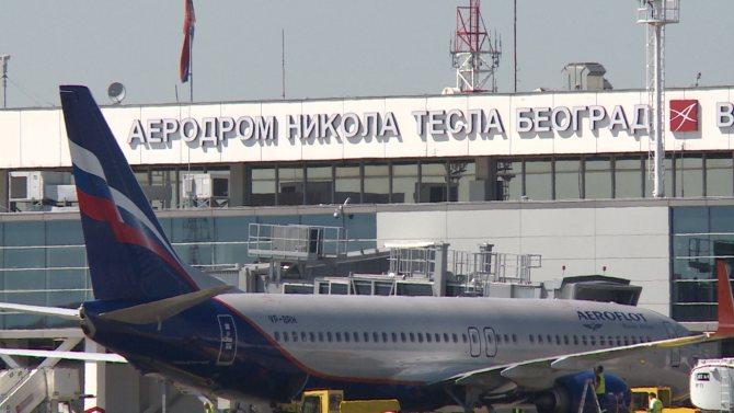 "Bomba" na beogradskom aerodromu: Putnik izbačen iz aviona za Cirih
