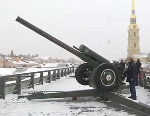 Putin na pravoslavni Božić pucao iz topa