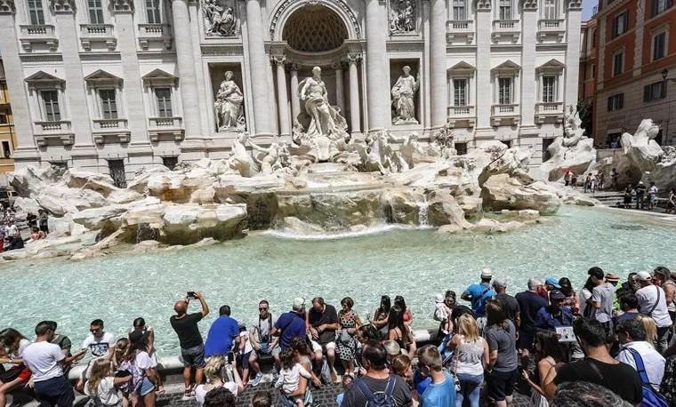 Fontana Trevi - Avaz