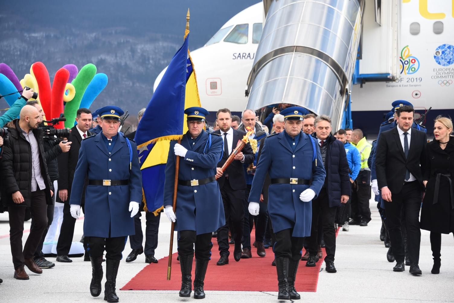 Optimistične poruke: Ovo je historijski dan za BiH, prilika da pokažemo da zajedno možemo sve