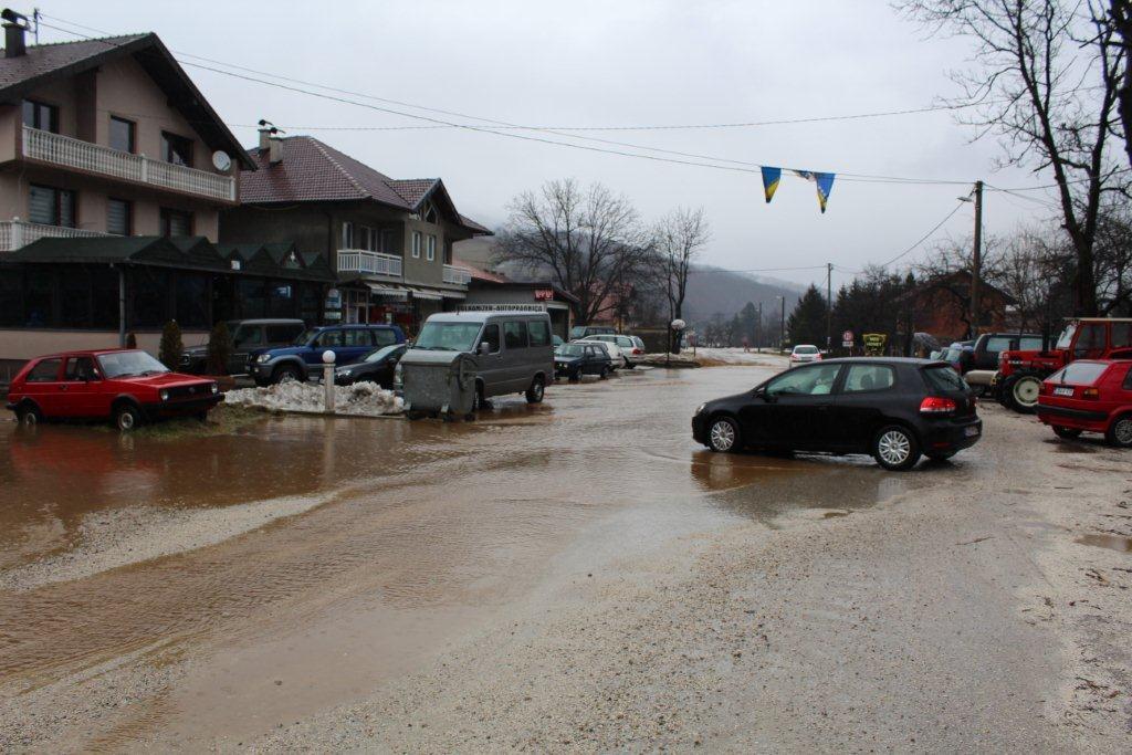 Obilne kiše i jak vjetar već drugi dan zadaju nevolje u Fojnici