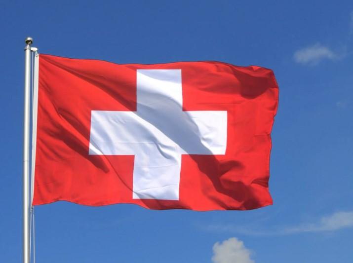 Švicarska će uvesti sistem kvota kojim se omogućava Britancima da rade u ovoj zemlji - Avaz