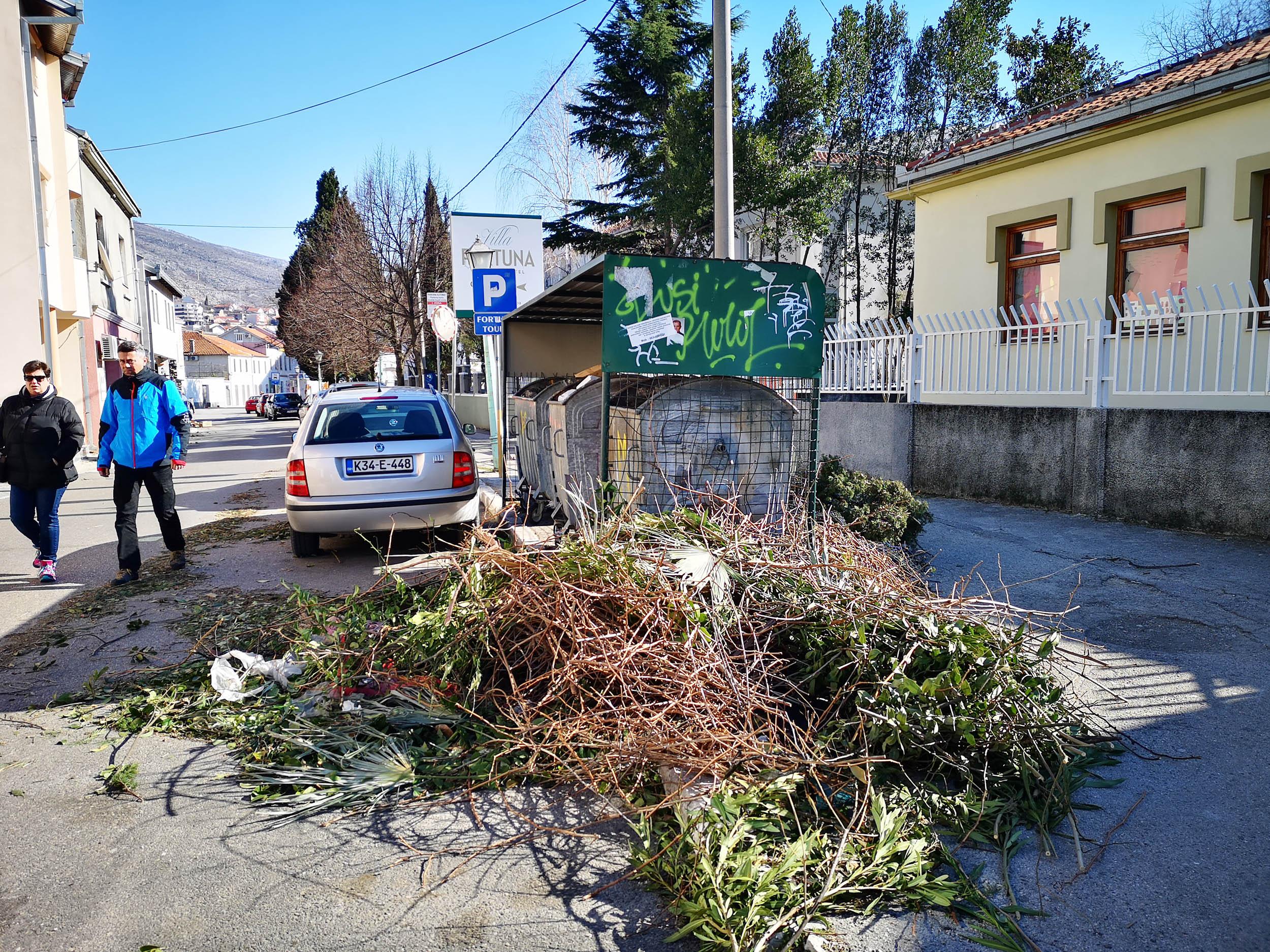 Posljedice bure u Mostaru - Avaz