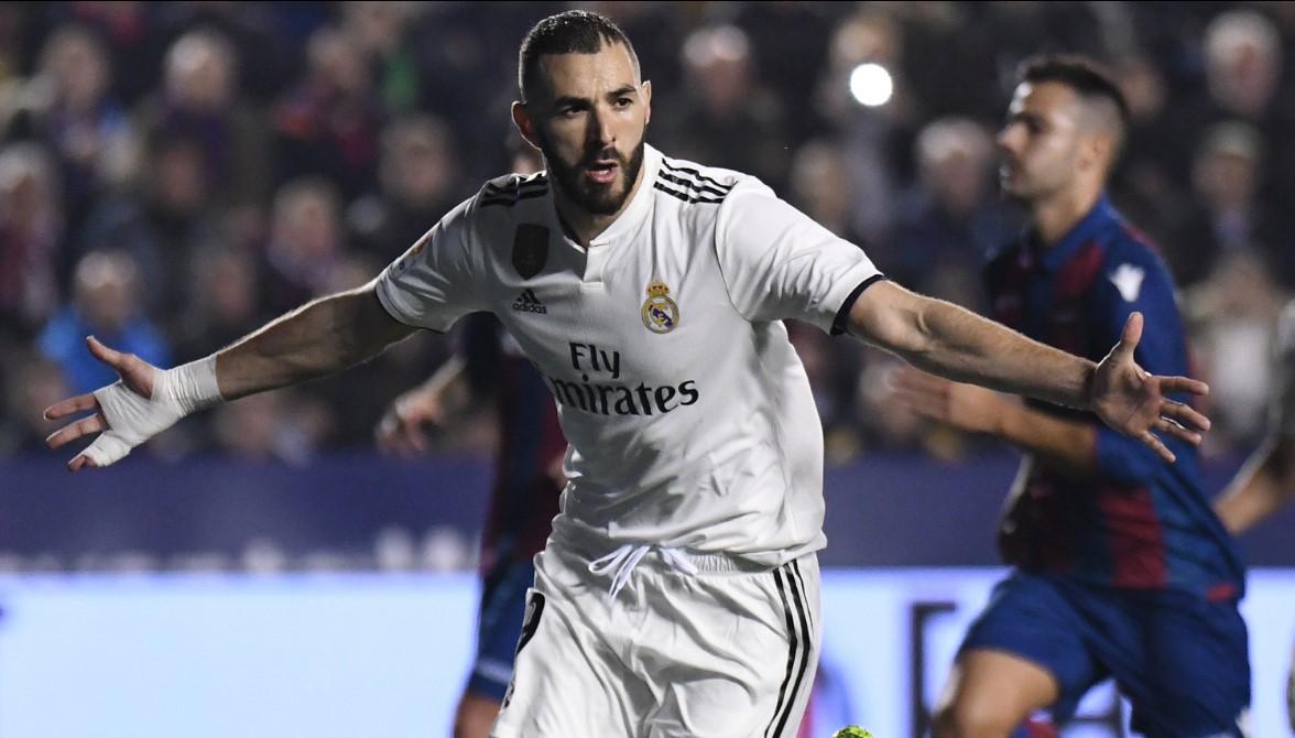 Benzema bacio rukavicu Ronaldu i objasnio manjak golova