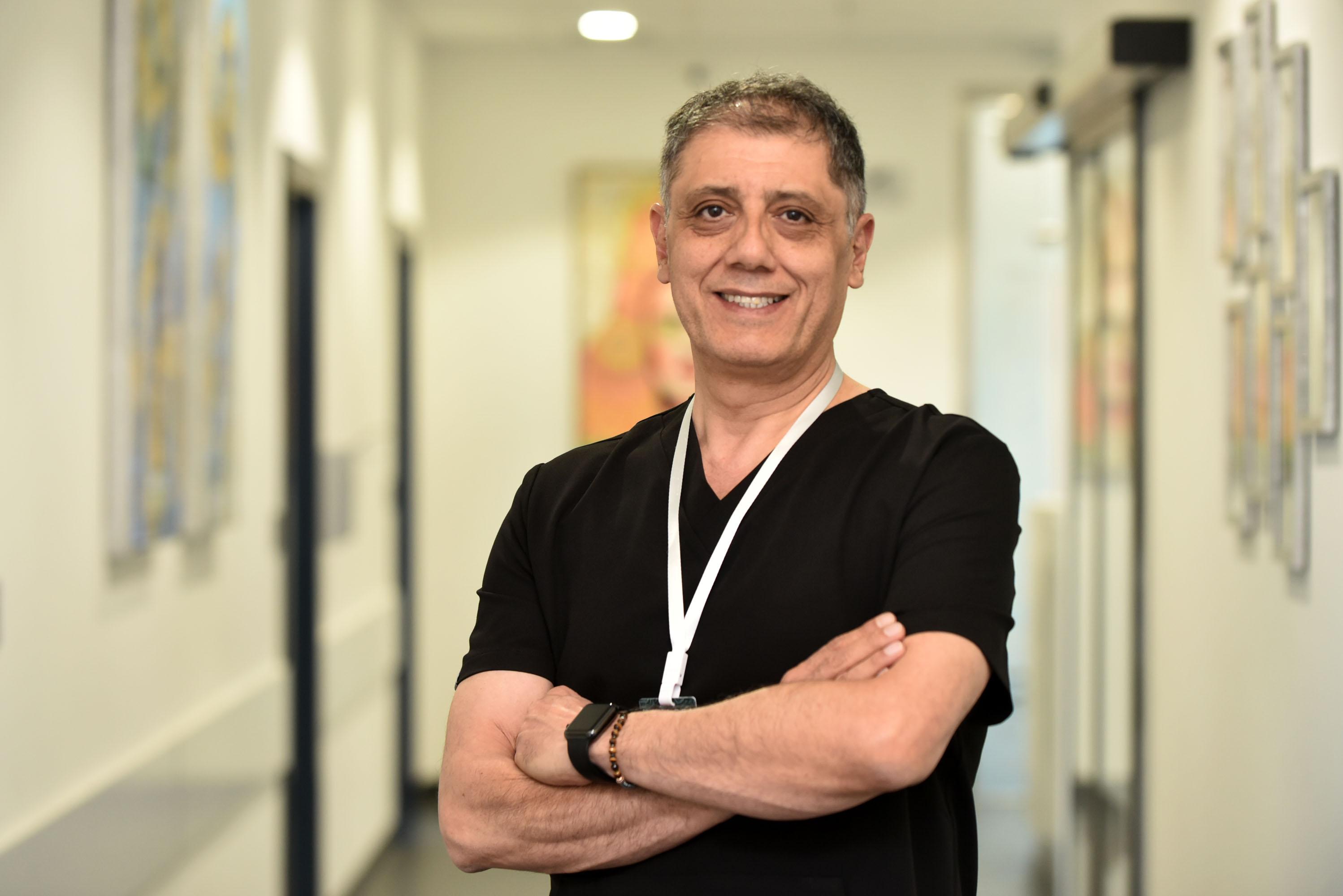 Dr. Ali Mesut - Avaz