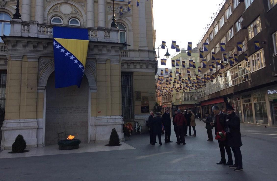 Ukrašene saobraćajnice u Sarajevu - Avaz