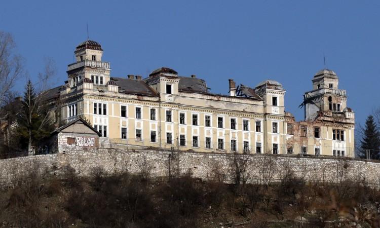 Kasarna "Jajce" u Sarajevu oštećena više od 80 posto