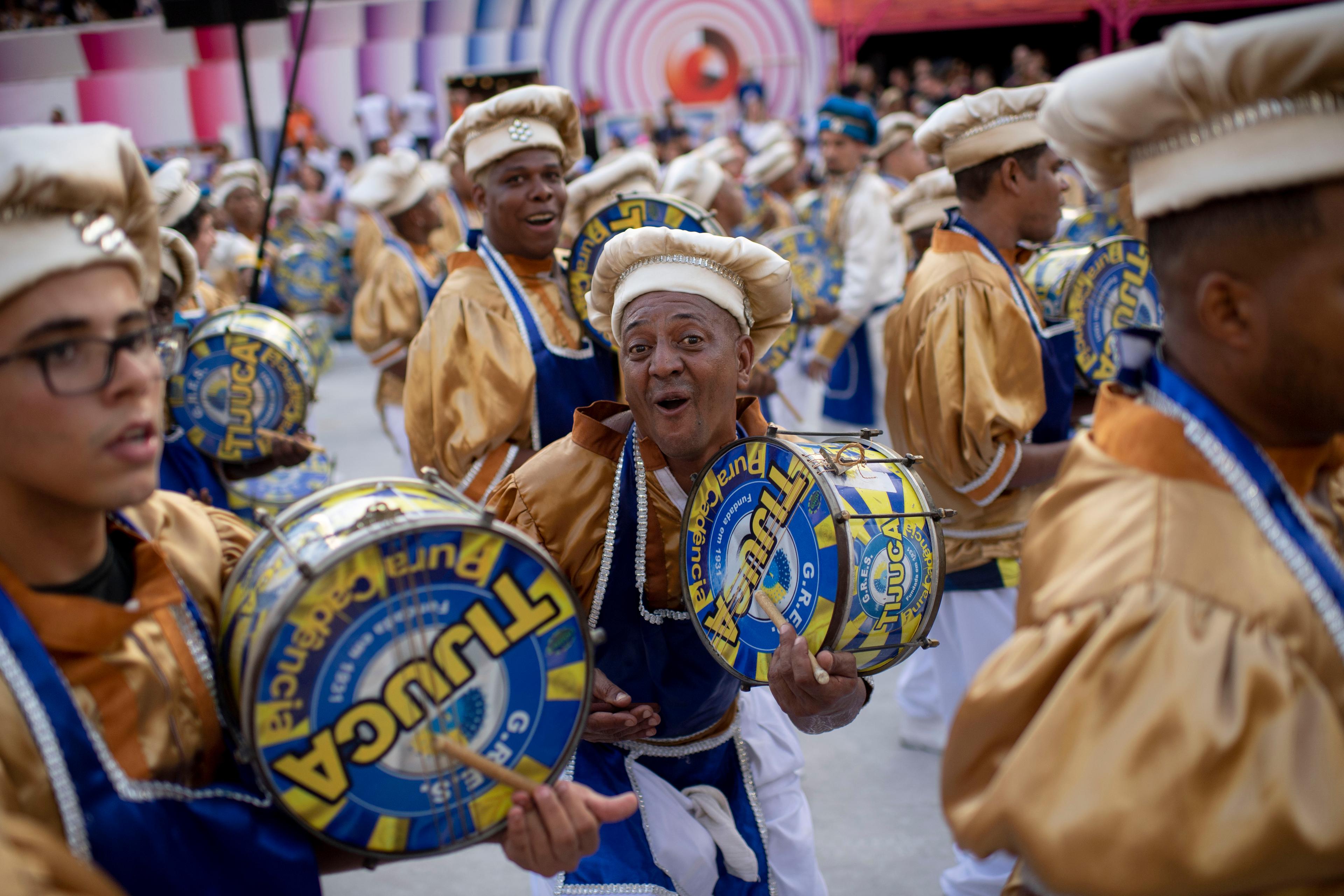 Karneval u Rio de Žaneiru - Avaz